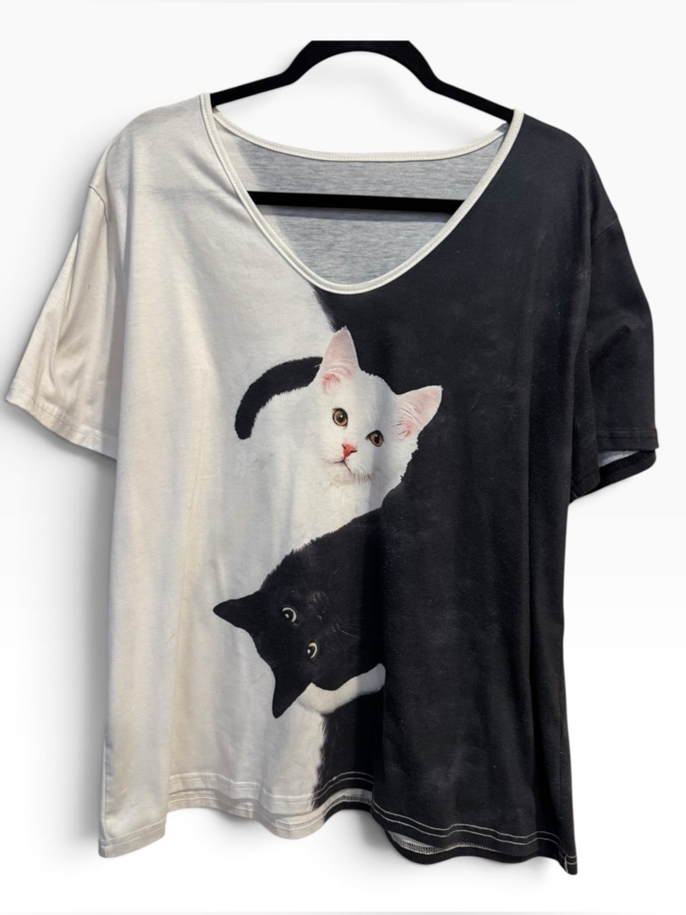 Women’s Black/White Cat XXL 100% Polyester Short Sleeve Top Casual Basic Tee